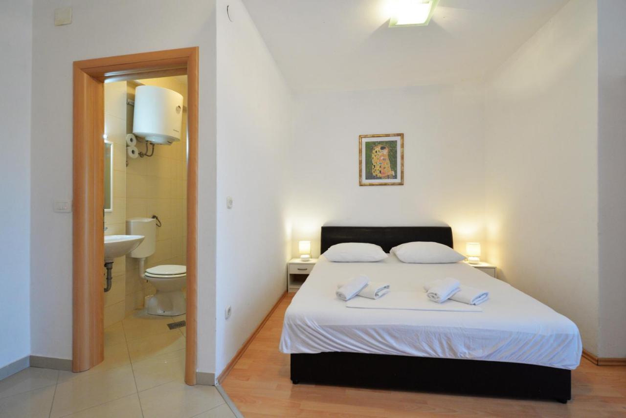 Apartmani Vedrana, Murter Esterno foto