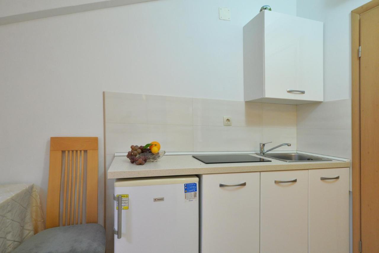 Apartmani Vedrana, Murter Esterno foto