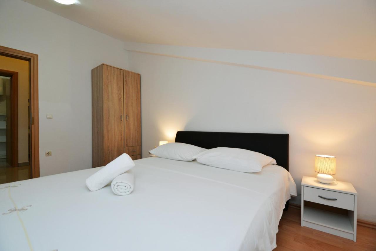 Apartmani Vedrana, Murter Esterno foto