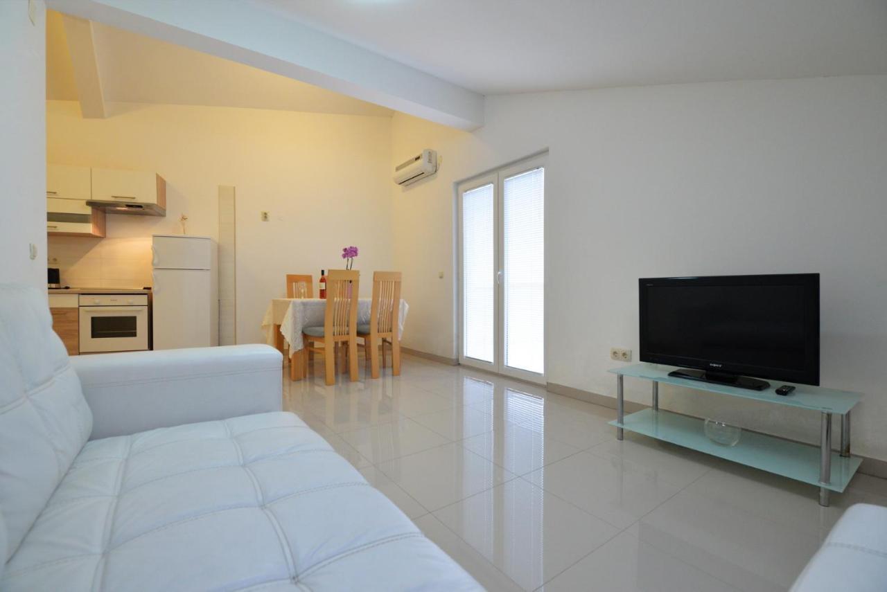 Apartmani Vedrana, Murter Esterno foto