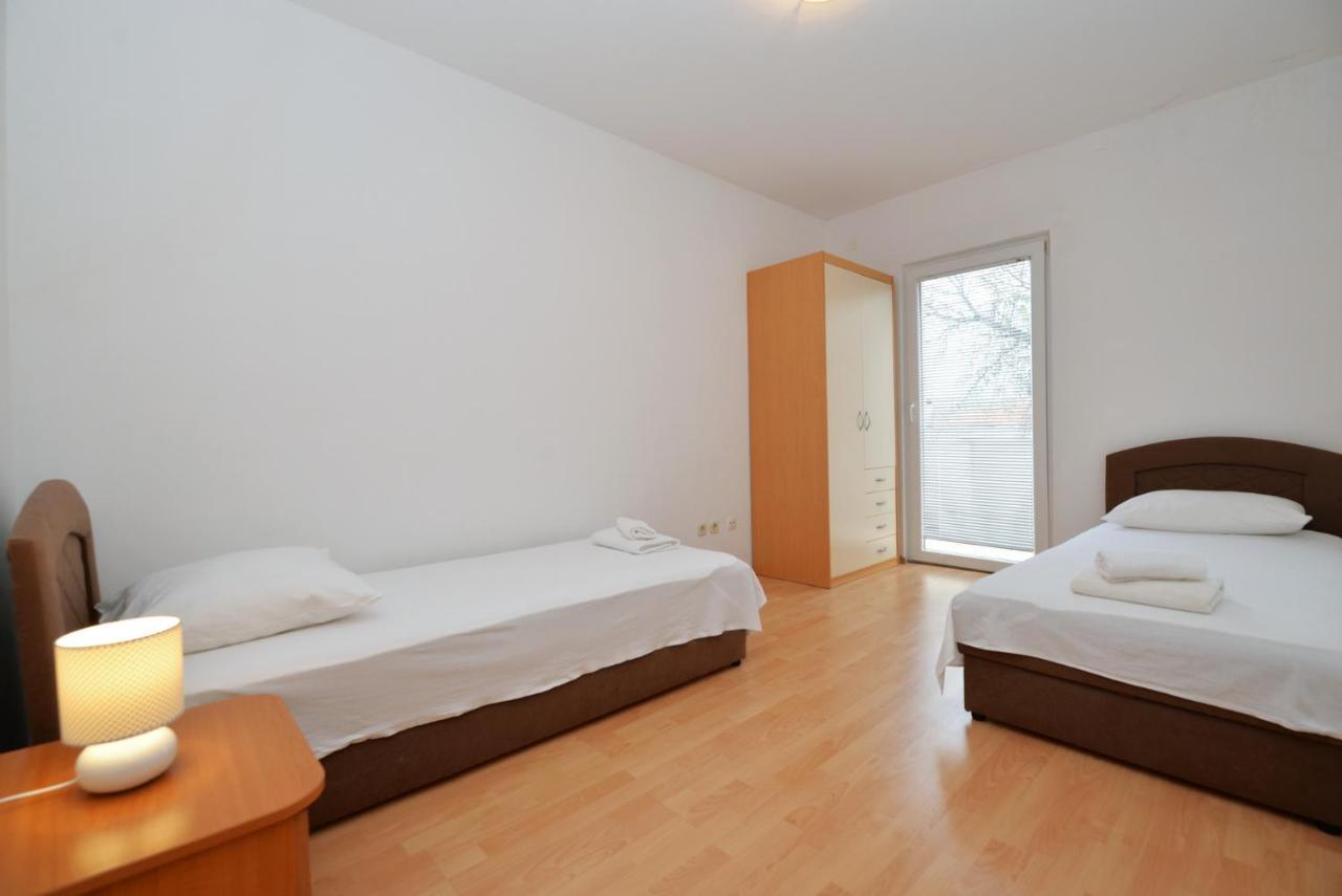 Apartmani Vedrana, Murter Esterno foto