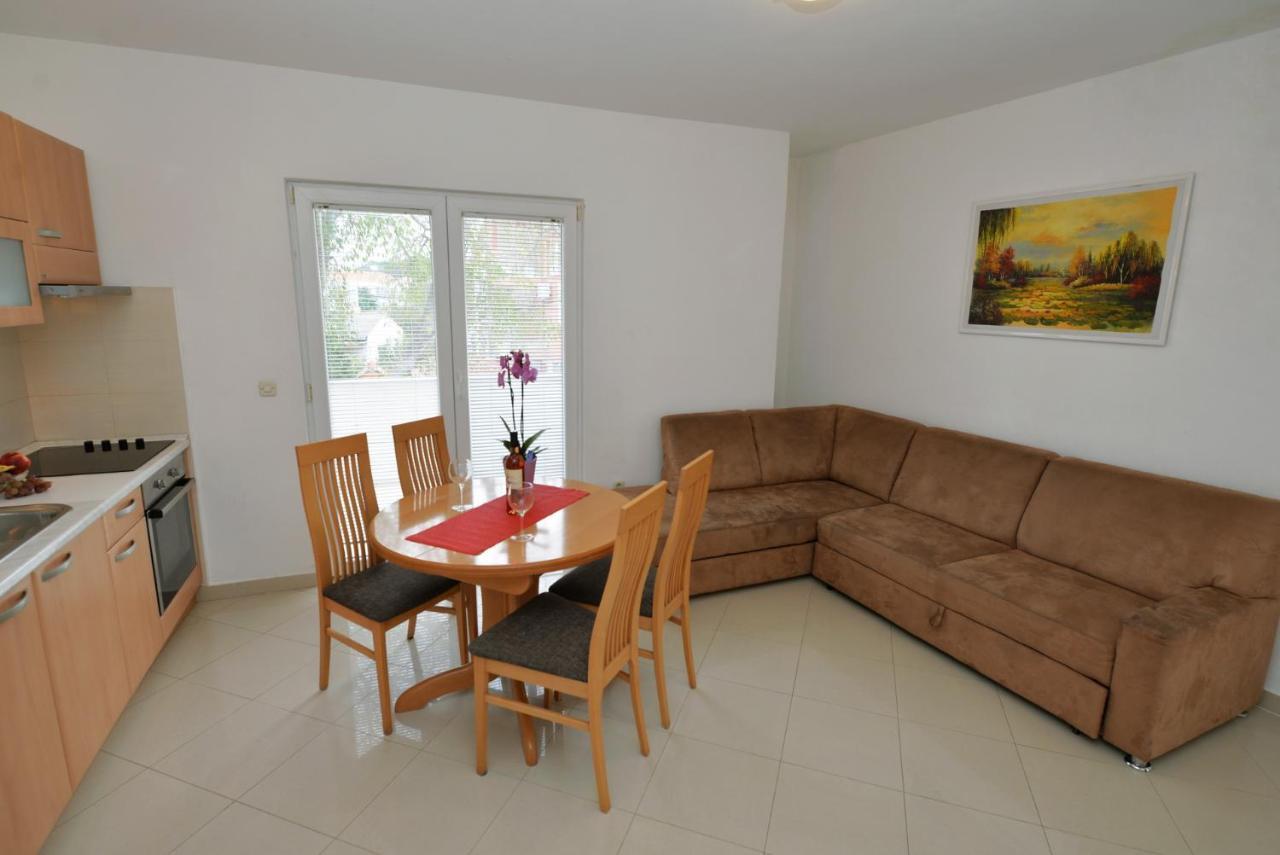 Apartmani Vedrana, Murter Esterno foto