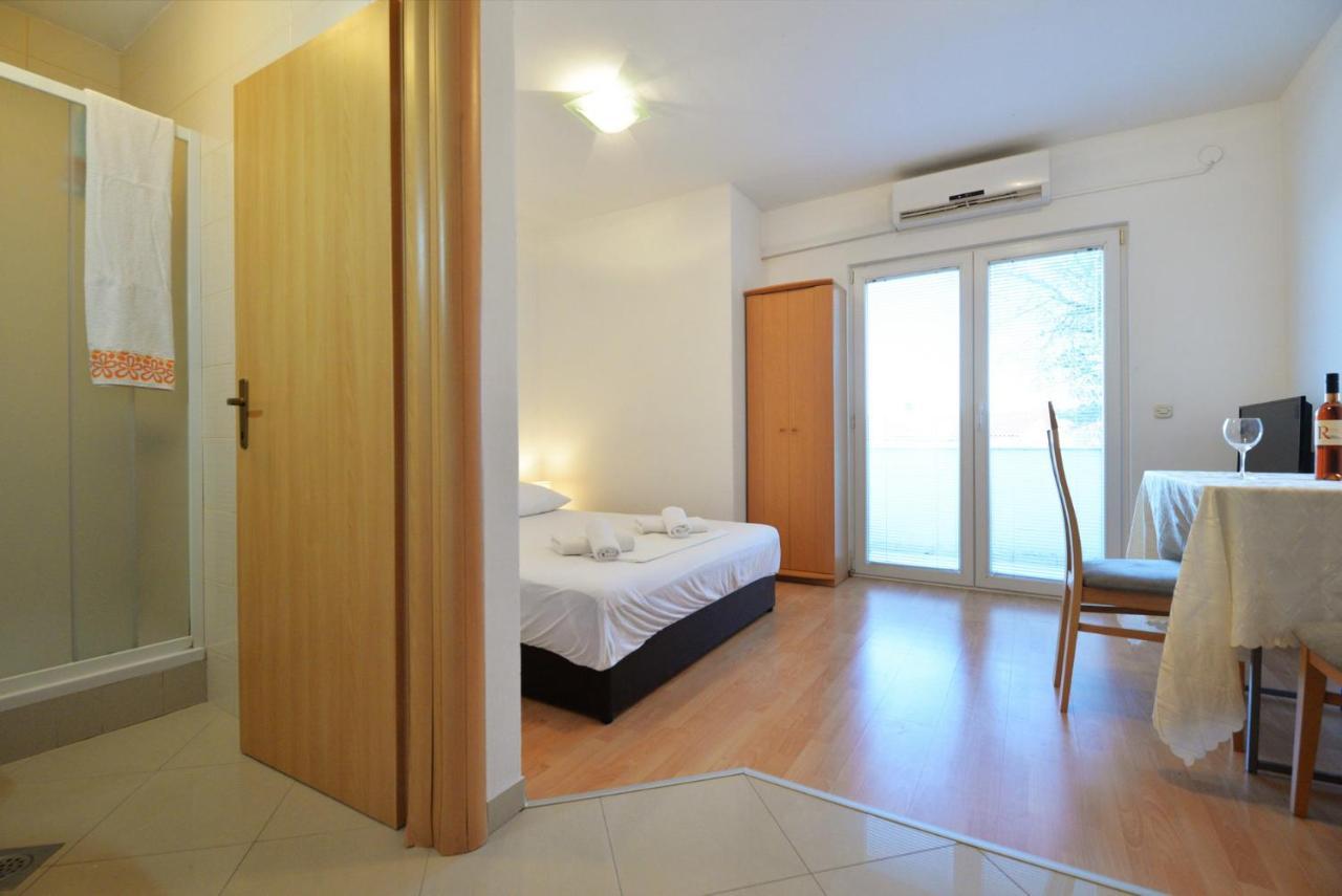 Apartmani Vedrana, Murter Esterno foto