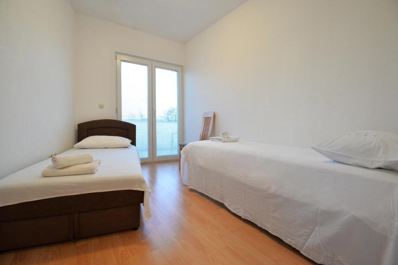 Apartmani Vedrana, Murter Esterno foto