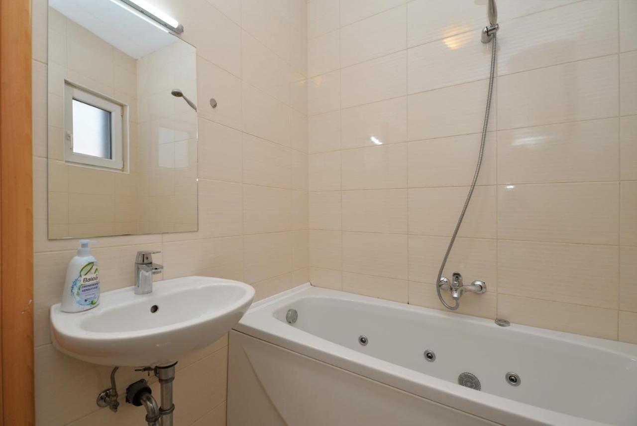 Apartmani Vedrana, Murter Esterno foto