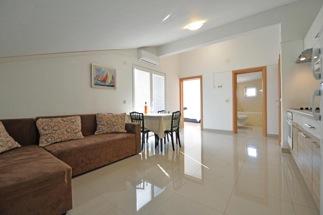 Apartmani Vedrana, Murter Esterno foto