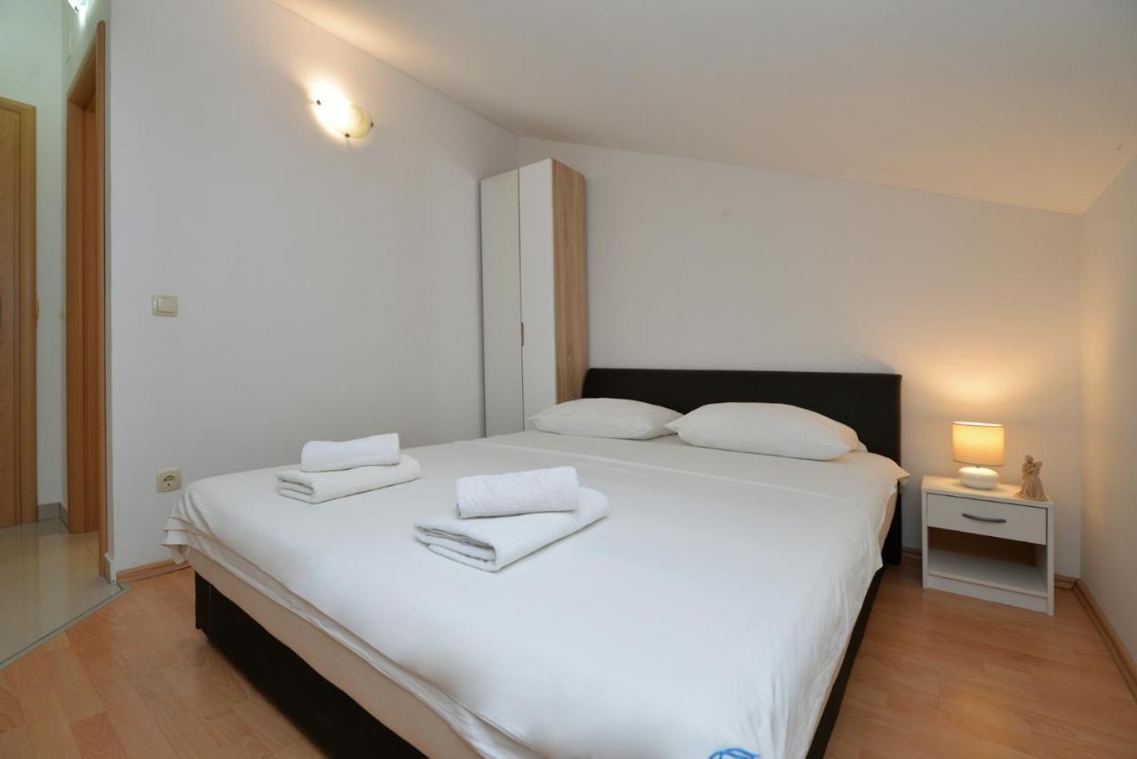 Apartmani Vedrana, Murter Esterno foto