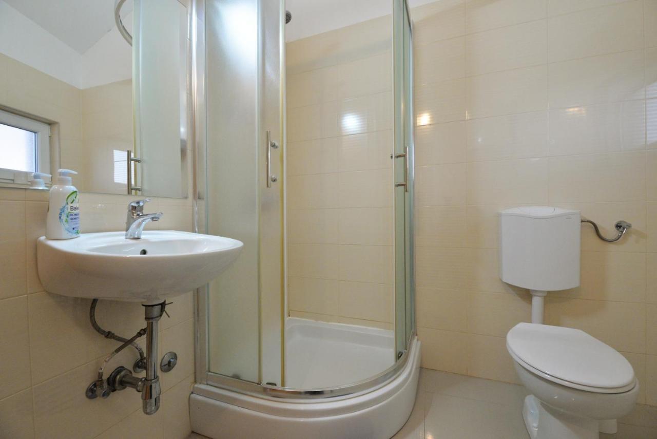 Apartmani Vedrana, Murter Esterno foto