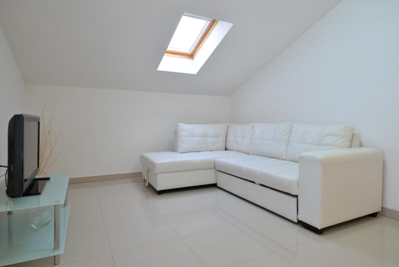Apartmani Vedrana, Murter Esterno foto