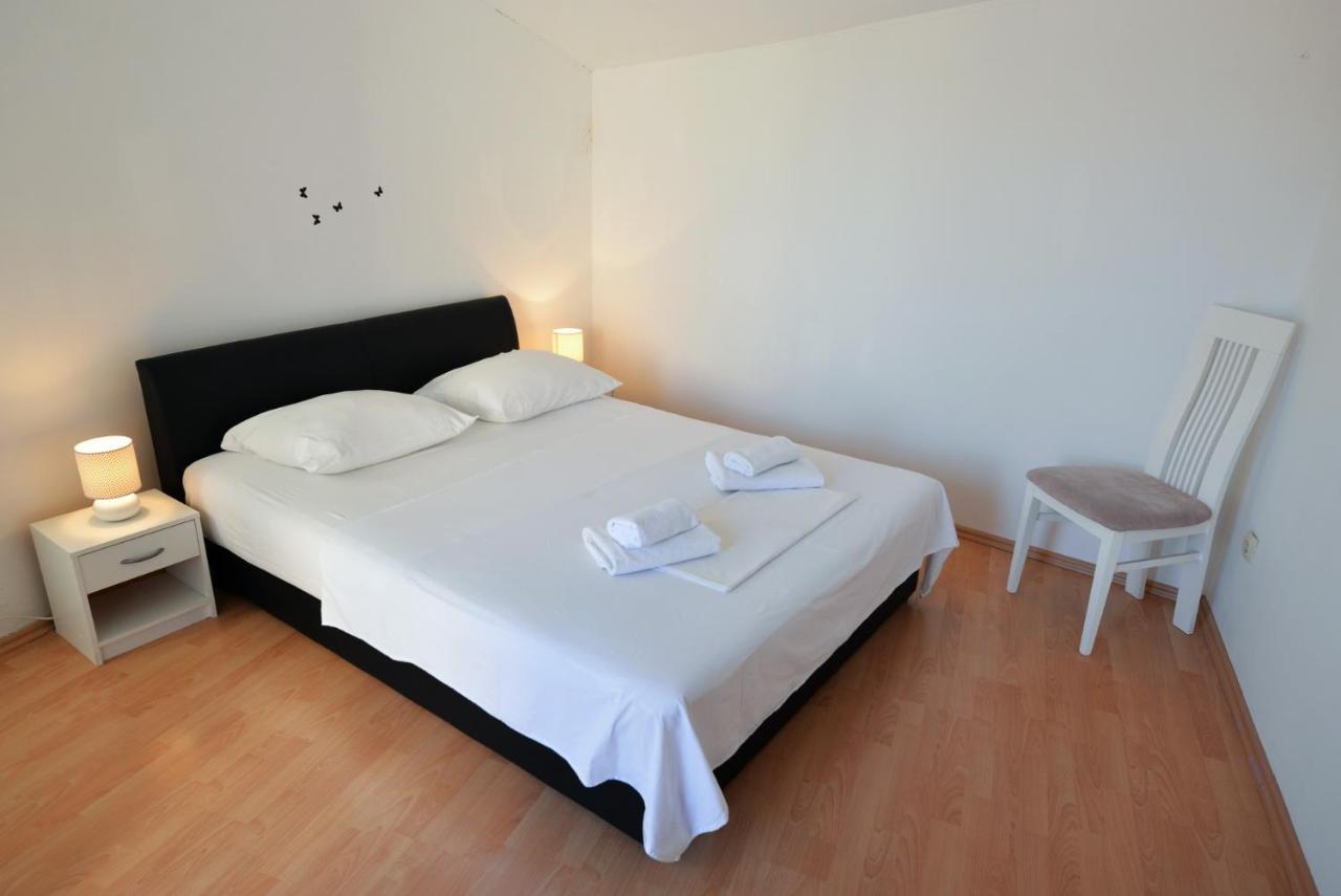 Apartmani Vedrana, Murter Esterno foto